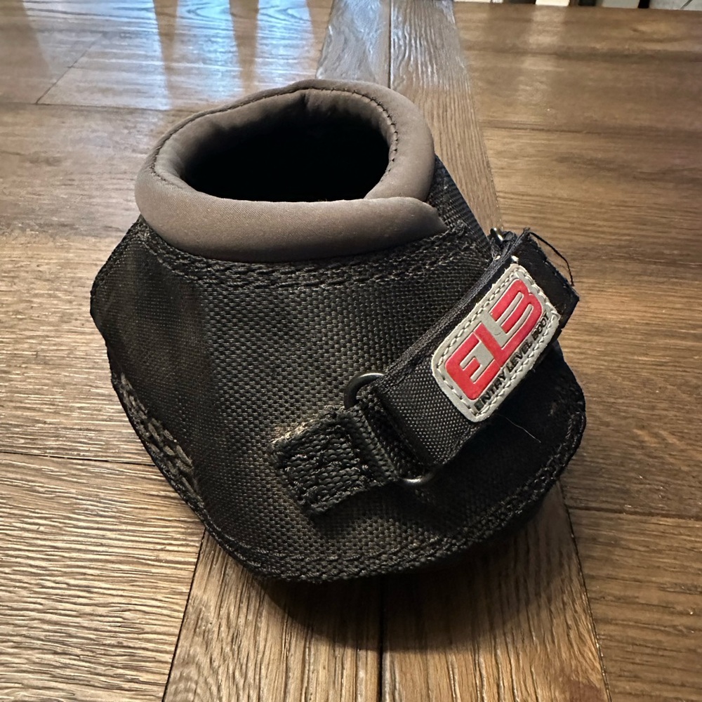 Horse Tack - Size 1 Cavallo Hoof Boot